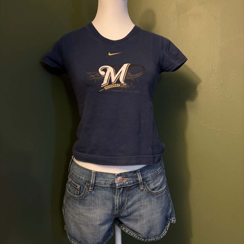 Nike center swoosh Milwaukee Brewers MLB Graphic T-Shirt Size M